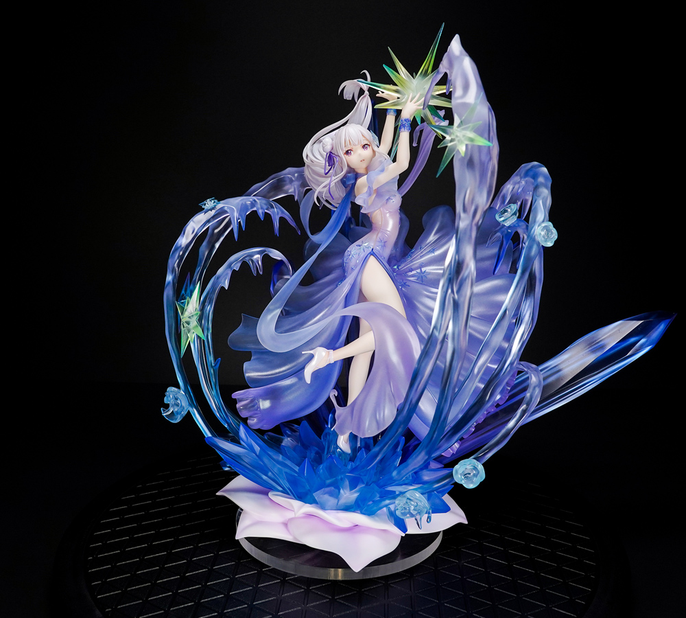 エミリア　crystal dress ver スケールフィギュア