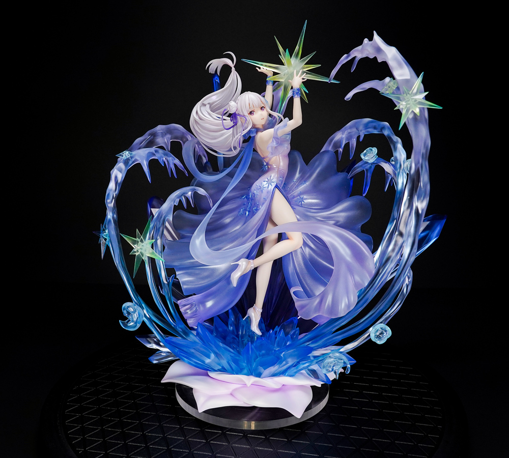 通販ショップ Re:ゼロから始める異世界生活 エミリア Ver. Dress Crystal キャラクターグッズ